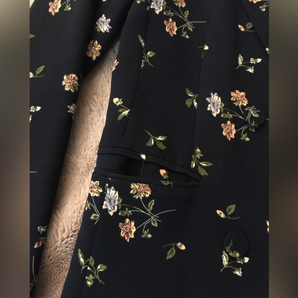 Navy blue floral H&M blazer - Picture 6 of 9